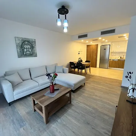 Olive Hill 14 Cozy 2-bed Garden By Holidaykeys 凯里尼亚