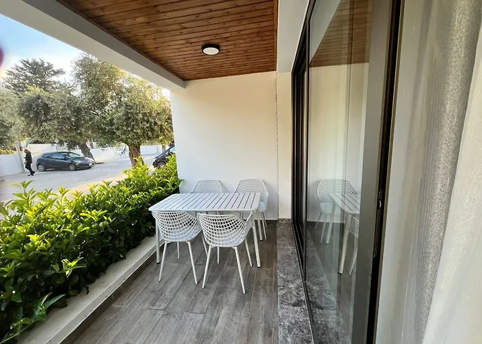 Olive Hill 14 Cozy 2-bed Garden By Holidaykeys