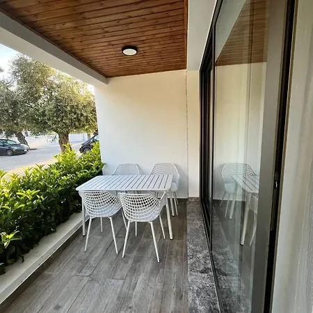 Olive Hill 14 Cozy 2-bed Garden By Holidaykeys